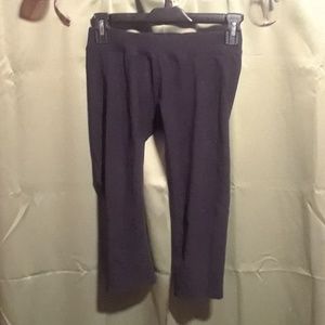 Pact organic capri leggings